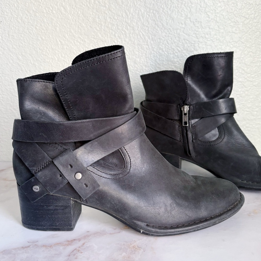 Ugg Black Leather Elysian Booties Size 9.5
